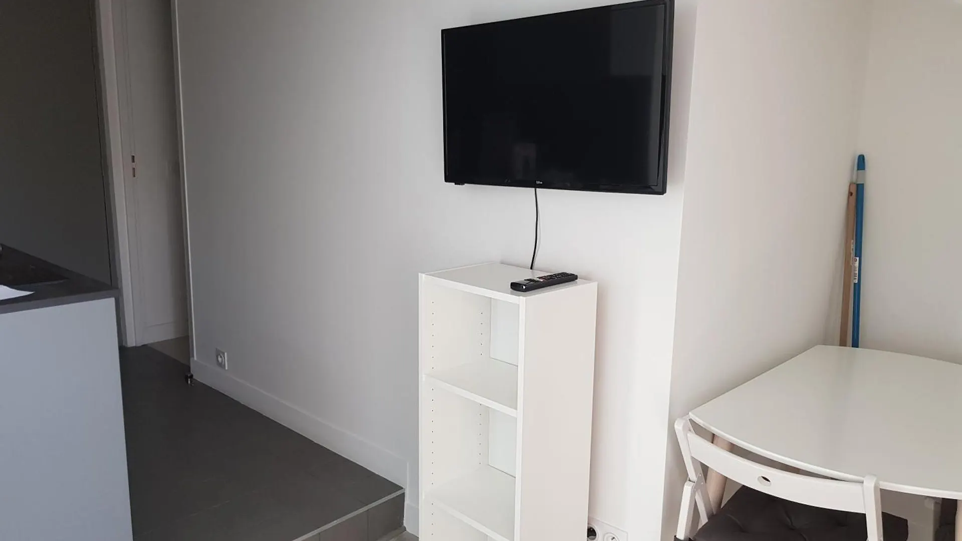 Centre De Nice : Studio Renove, Climatise Et Calme 0*,  France